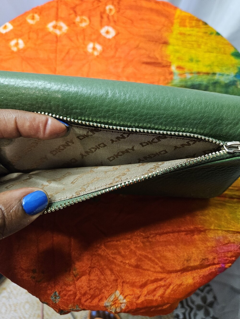DKNY Vintage Green Pebbled Leather Snap-Flap Wallet With Minor Imperfections - Picture 4 of 11